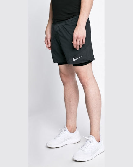 Pantaloni Nike scurti negru