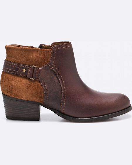 Botine Clarks maro