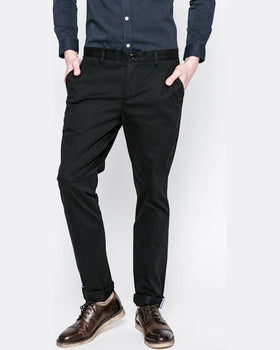 Pantaloni Lacoste negru