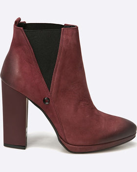 Botine Carinii mahon