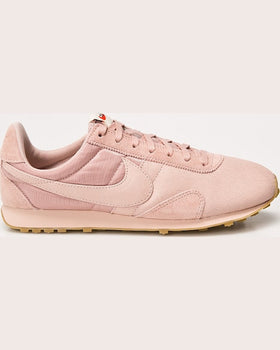 Pantofi Nike montreal racer roz
